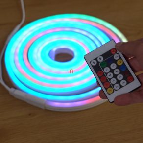   Set de benzi LED neon flex RGB cu telecomandă și unitate de alimentare 5 m IP65, 12 V CC 4,8 W/m 300 lm/m 120 LED/m SMD2835 DEL1637