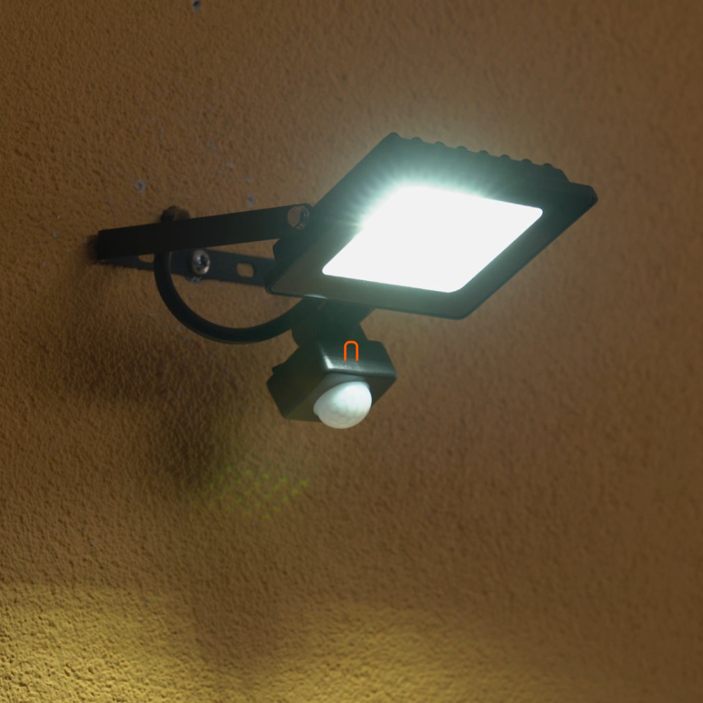 Reflector LED 20W 1600lm, cu senzor de mișcare 120 grade, 4000K, 30x SMD2835 LED, plat, negru - deLux DEL1714