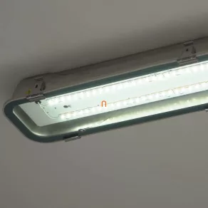   Corp de iluminat LED rezistent la praf și umiditate 76W 9190lm 4000K IP65 1610mm