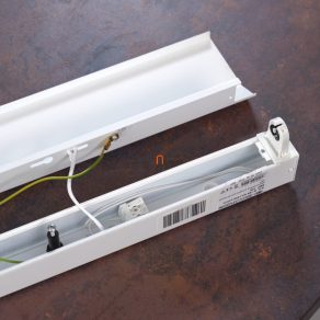   Lampă independentă pentru iluminarea panourilor, pentru tuburi fluorescente LED, 1535 mm - Simotrade 60268158401