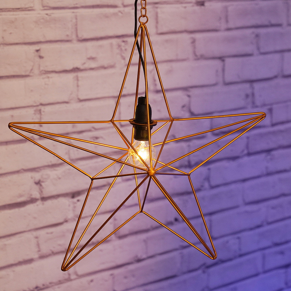 Lampa în formă de stea, suspendată pe lanț, culoare aurie - Tjusa Markslöjd 703931