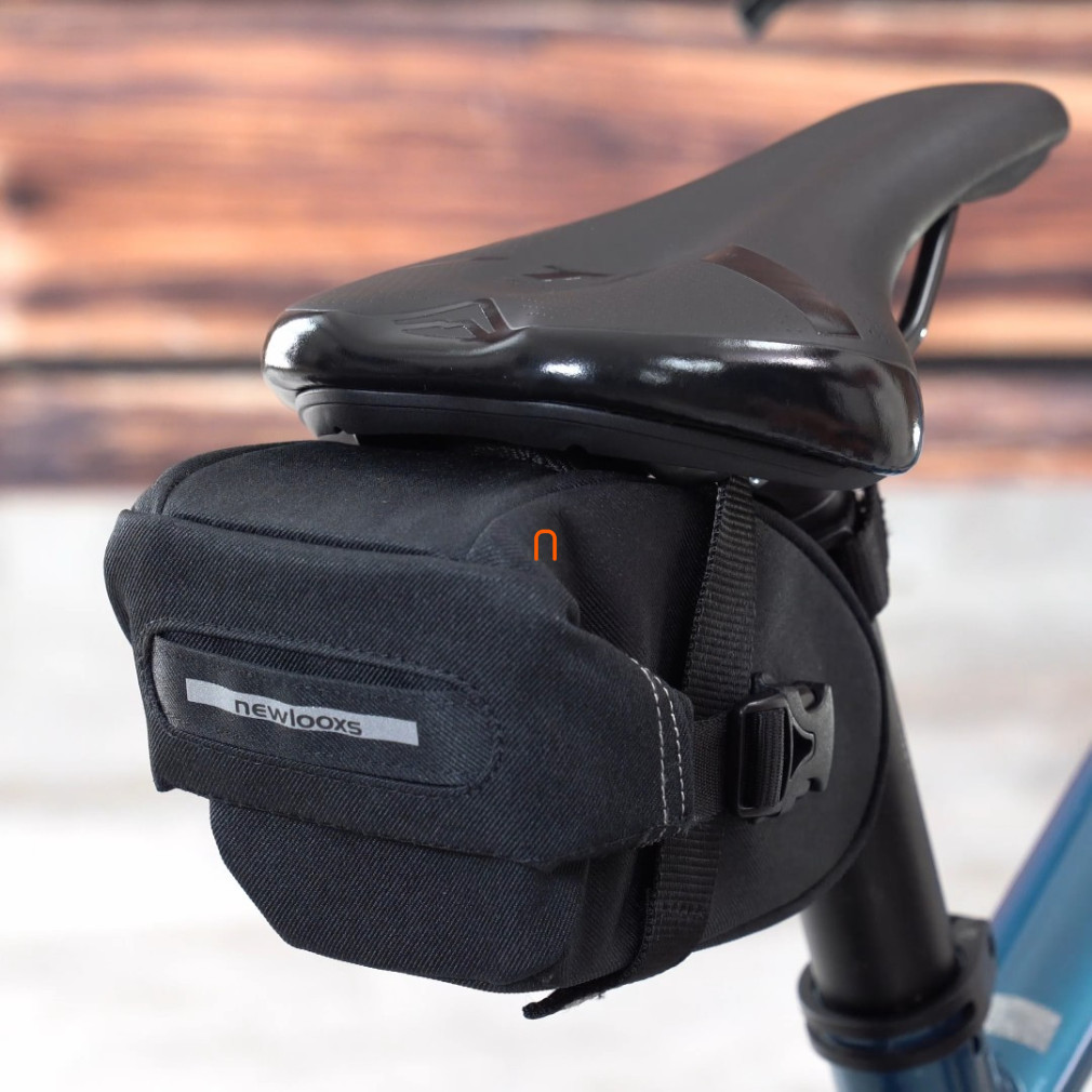 Geantă pentru bagaje pentru biciclete, neagră, 0,9 l, 17 x 10 x 9 cm (Sports)