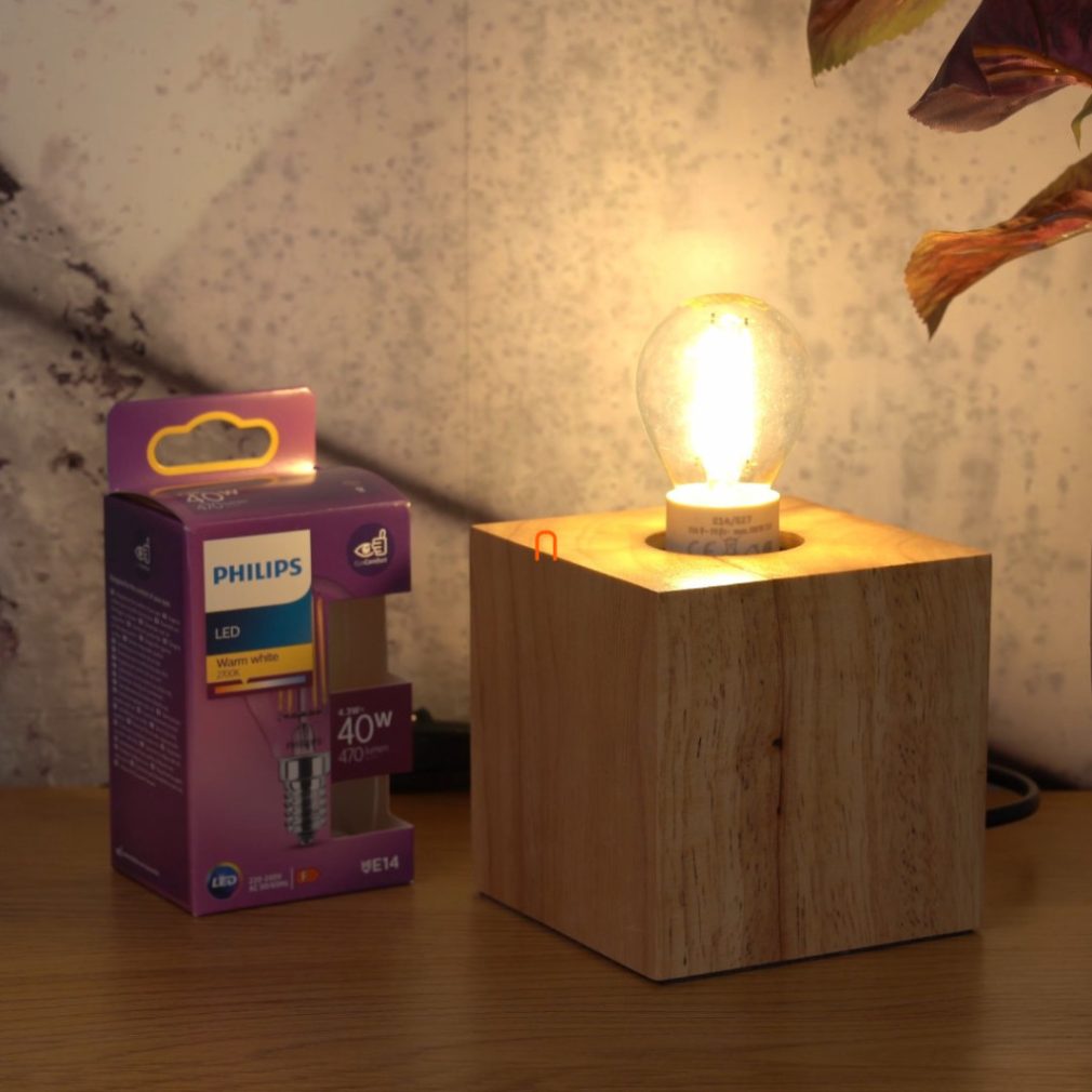 Philips E14 LED 4,3W 470lm 2700K alb cald, glob mic - înlocuiește becul incandescent de 40W