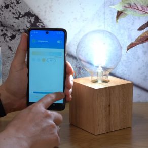   Bec inteligent WiZ E27 LED glob 7 W, 806 lm, 2700-6500 K, alb reglabil - înlocuiește becul de 60 W, 220-240 V, controlabil prin aplicație, Wi-Fi