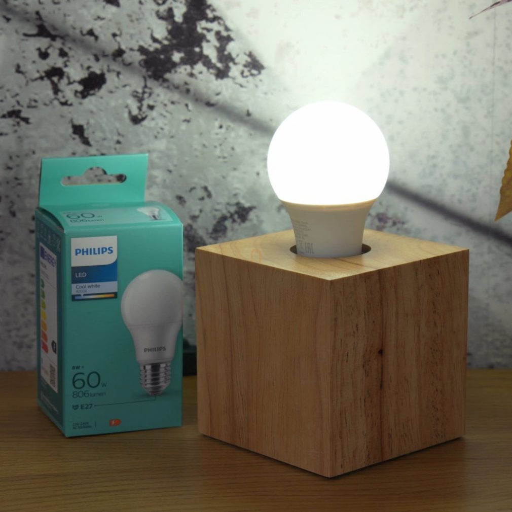Philips E27 LED, opal, 8 W, 470 lm, lumină albă rece - înlocuiește becul incandescent de 60 W