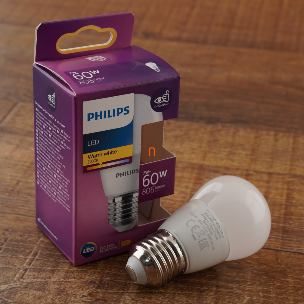 Philips E27 LED globule 7W 806lm 2700K alb cald opal - înlocuiește becul incandescent de 60W