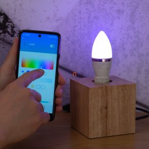   WiZ (Philips) LED inteligent E14, 2200-6500 K, înlocuitor pentru bec de 40 W (RGBW)