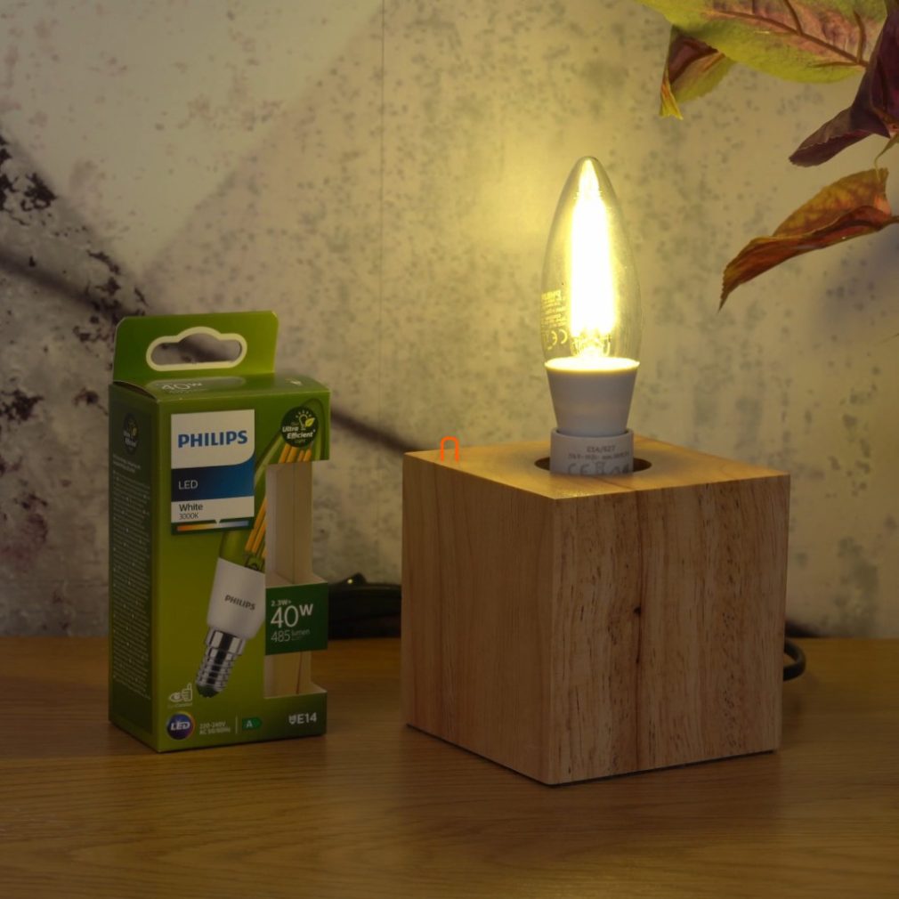 Philips E14 LED ultraeficientă 2,3W 485lm 3000K alb cald - înlocuiește becul de 40W