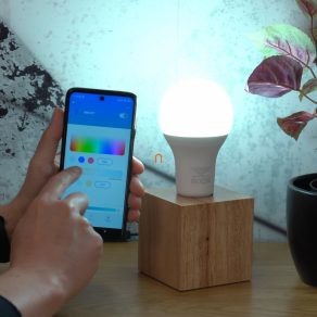   WiZ smart E27 LED, 2200-6500 K, înlocuitor pentru bec de 150 W (RGBW)