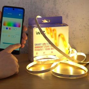   Bandă LED inteligentă WiZ cu conexiune USB, 2700-5000 K, 4 metri (RGBW)