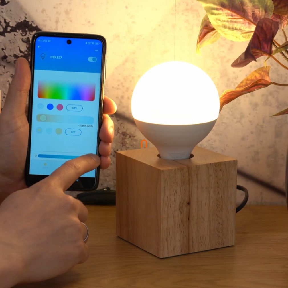 WiZ inteligent E27 LED cu formă sferică mare, 2200-6500 K, înlocuiește becul de 75 W