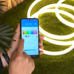 Bandă LED inteligentă WiZ pentru exterior, 5 m (RGBW)