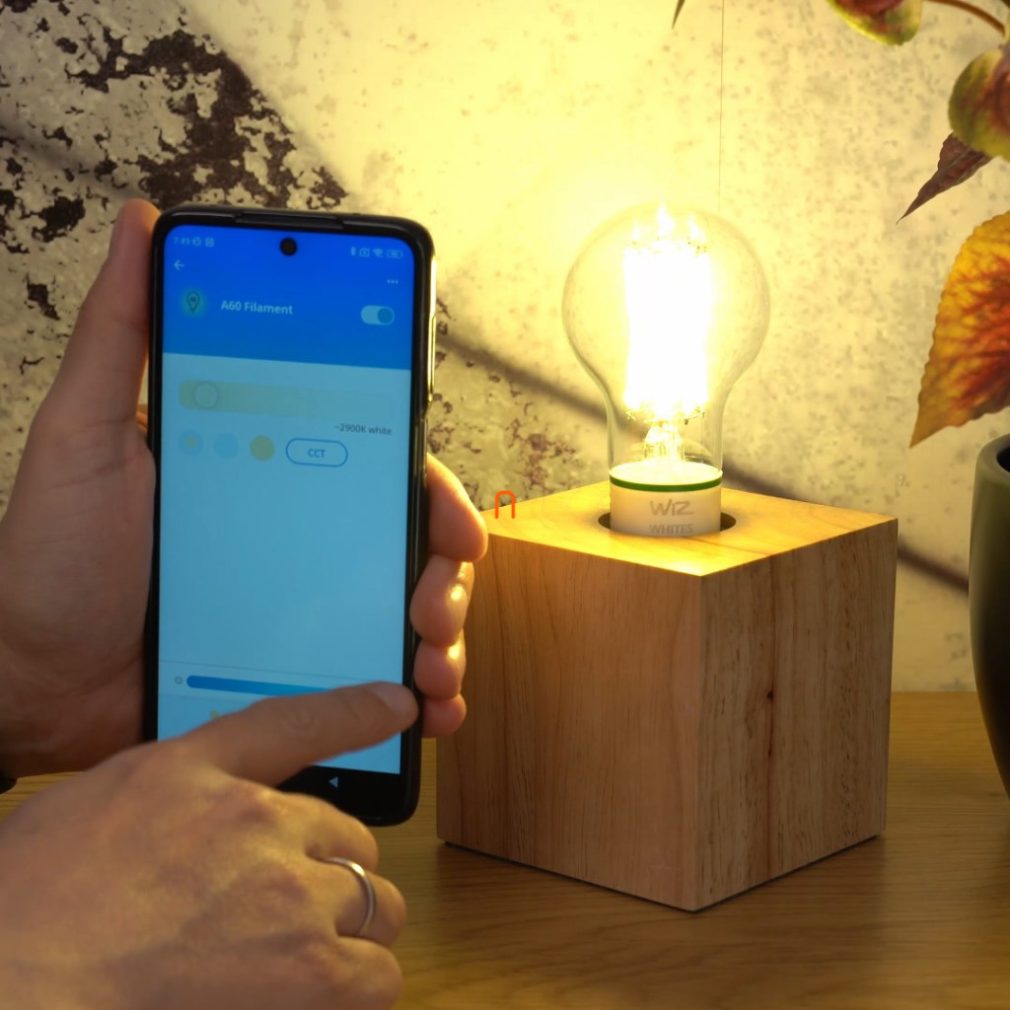 WiZ inteligent E27 filament LED, 2700-4000 K, înlocuiește becul de 60W