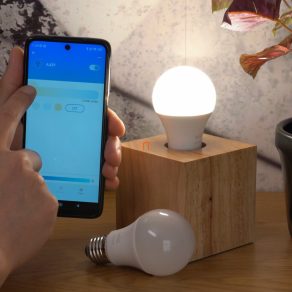   WiZ smart E27 LED, opal, 8 W, 806 lm, 2700-6500 K, alb reglabil - înlocuiește becul de 60 W, 220-240 V, controlabil prin aplicație, Wi-Fi, pachet de 2 bucăți