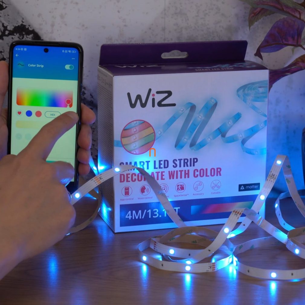 WiZ bandă LED inteligentă, 4 m (RGBW)