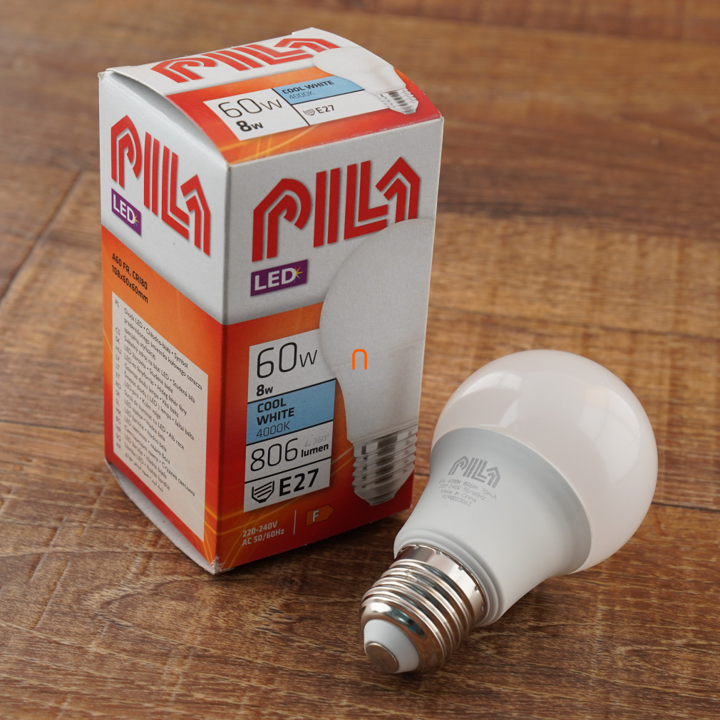 PILA E27 LED 8W 806lm alb rece - înlocuiește becul de 60W