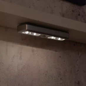   Lampă LED cu senzor de mișcare pentru iluminarea mobilierului, 4 LED-uri, alb cald, argintiu - Baliola Eglo 94686