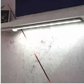   Mobilier neambalat Lampă LED cu senzor de mișcare, 8,1 W, alb rece, 60 cm, argintiu (Teya)