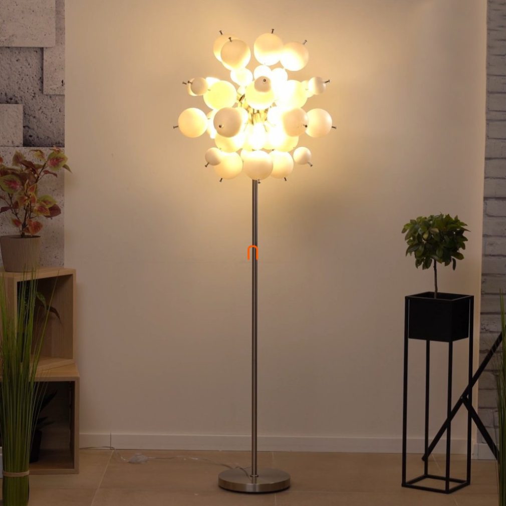 Lampa de podea cu globuri din sticlă albă, 155 cm - Udo Globo 15633SO, comutator cu pedală, 6xE14, 230 V