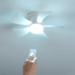   Lampă LED de tavan cu ventilator reglabil și telecomandă, de culoare albă - Hines Globo 03609W